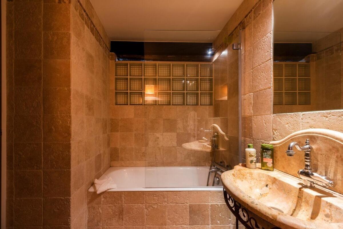 Charming Apartment - Marais Quarter - 6P - 2Bdr - Center Of París Exterior foto